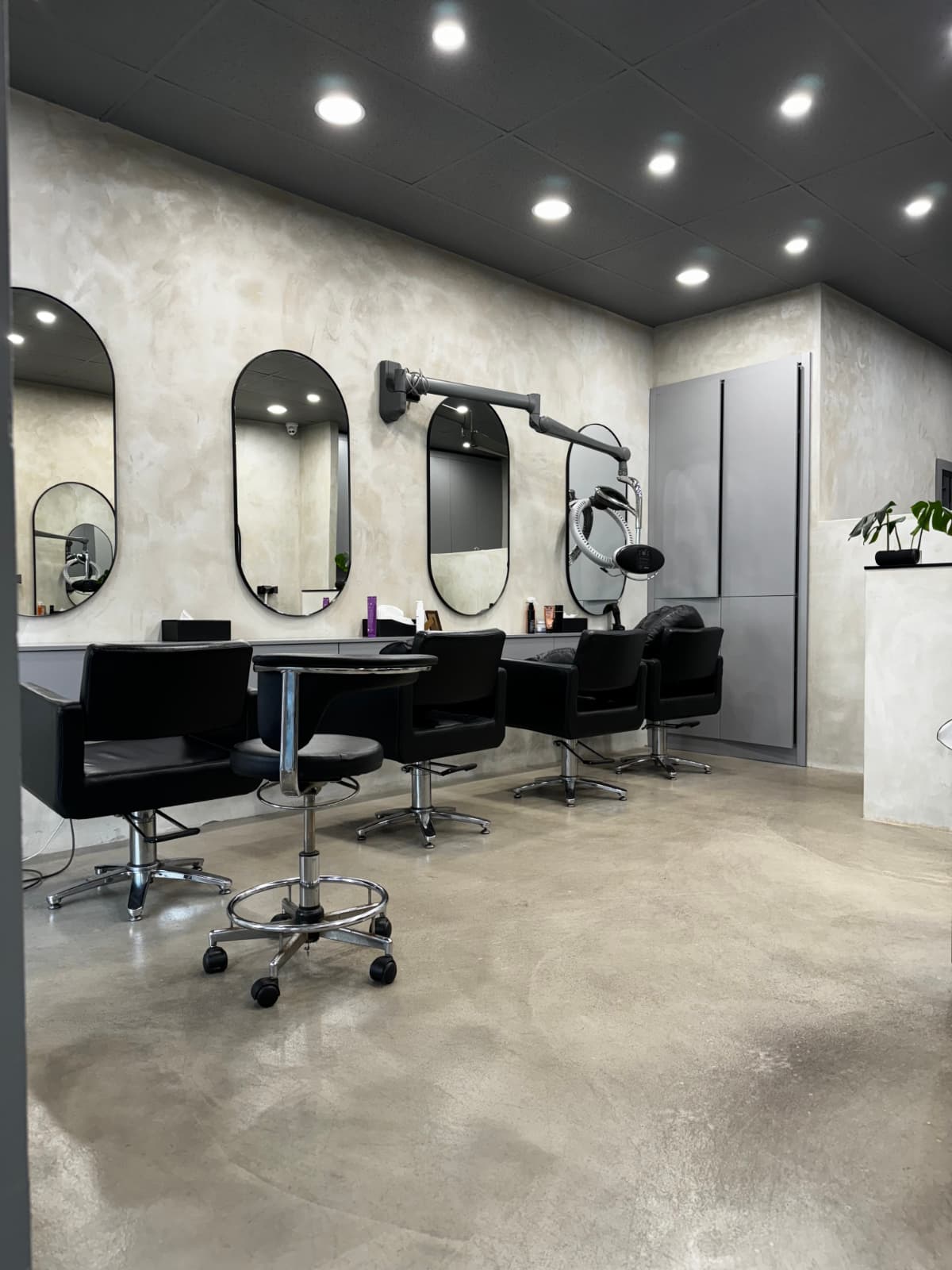Juno Hair studio